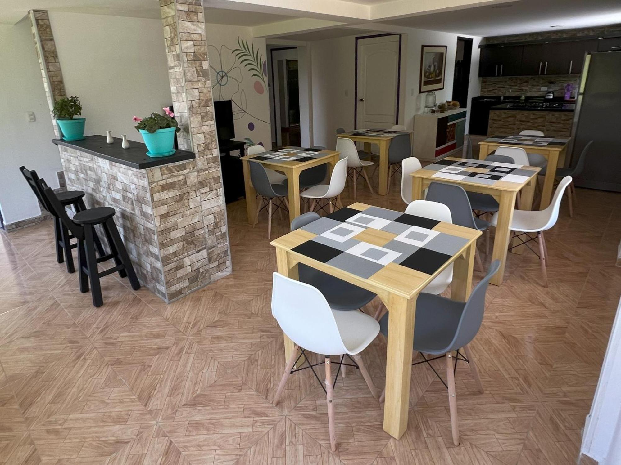 Nuevo Morada En El Centro Del Eje Cafetero